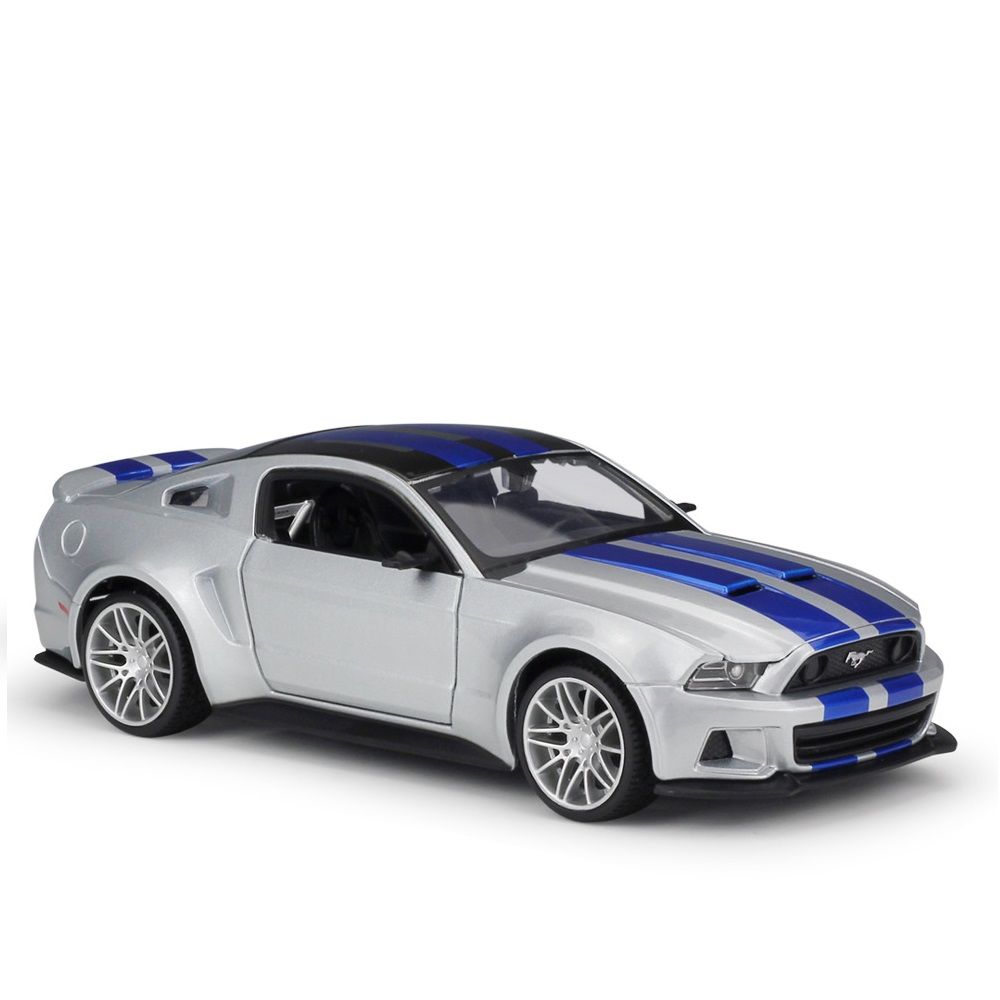 Maisto 1:24 2014 Ford Mustang Street Racer Diecast Car